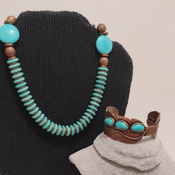Turquoise Beaded Necklace and Bracelet Set with Antique Gold Accents NEW - Picture 11 of 11